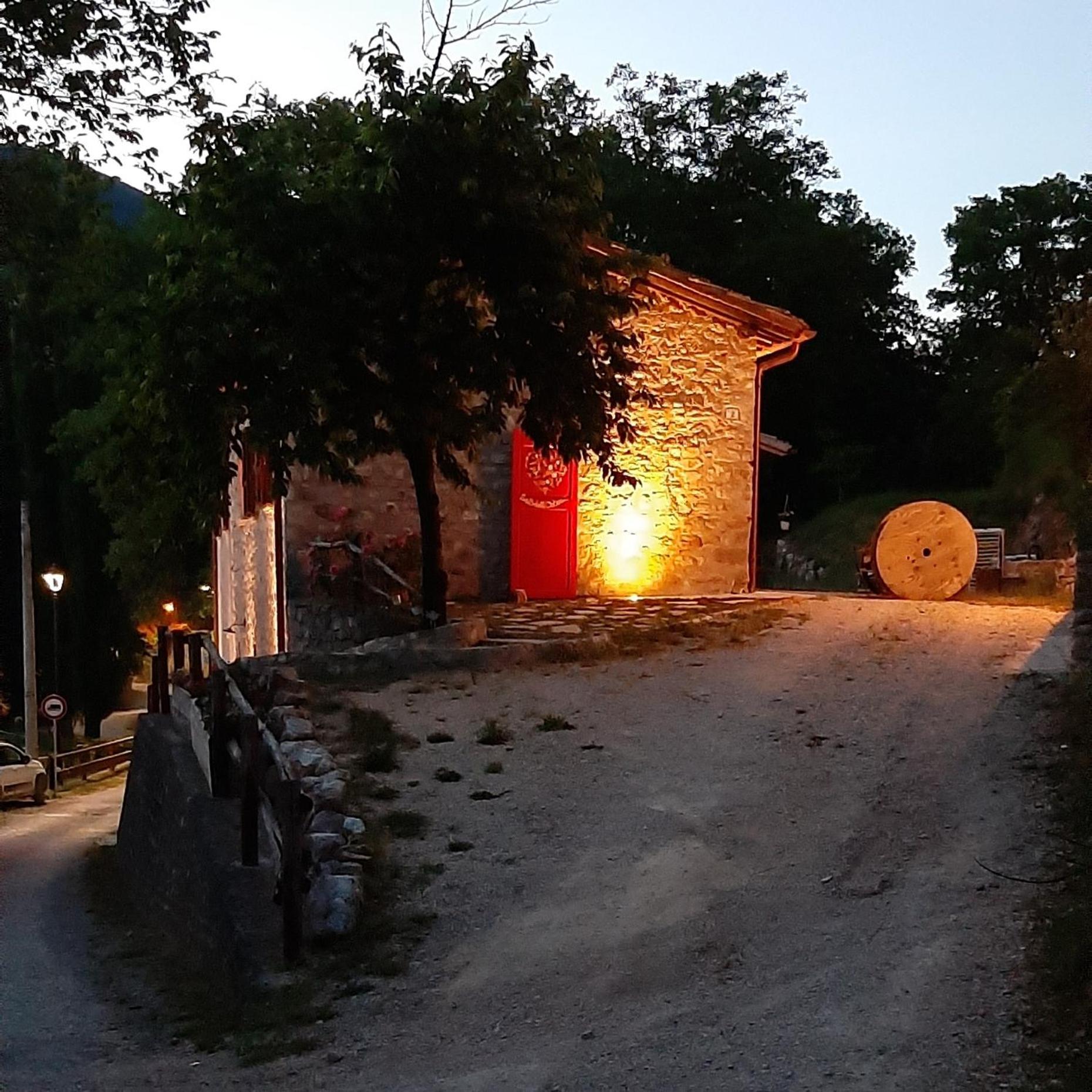 B&B Dell'Osteria SantʼAnatolia di Narco Exterior foto